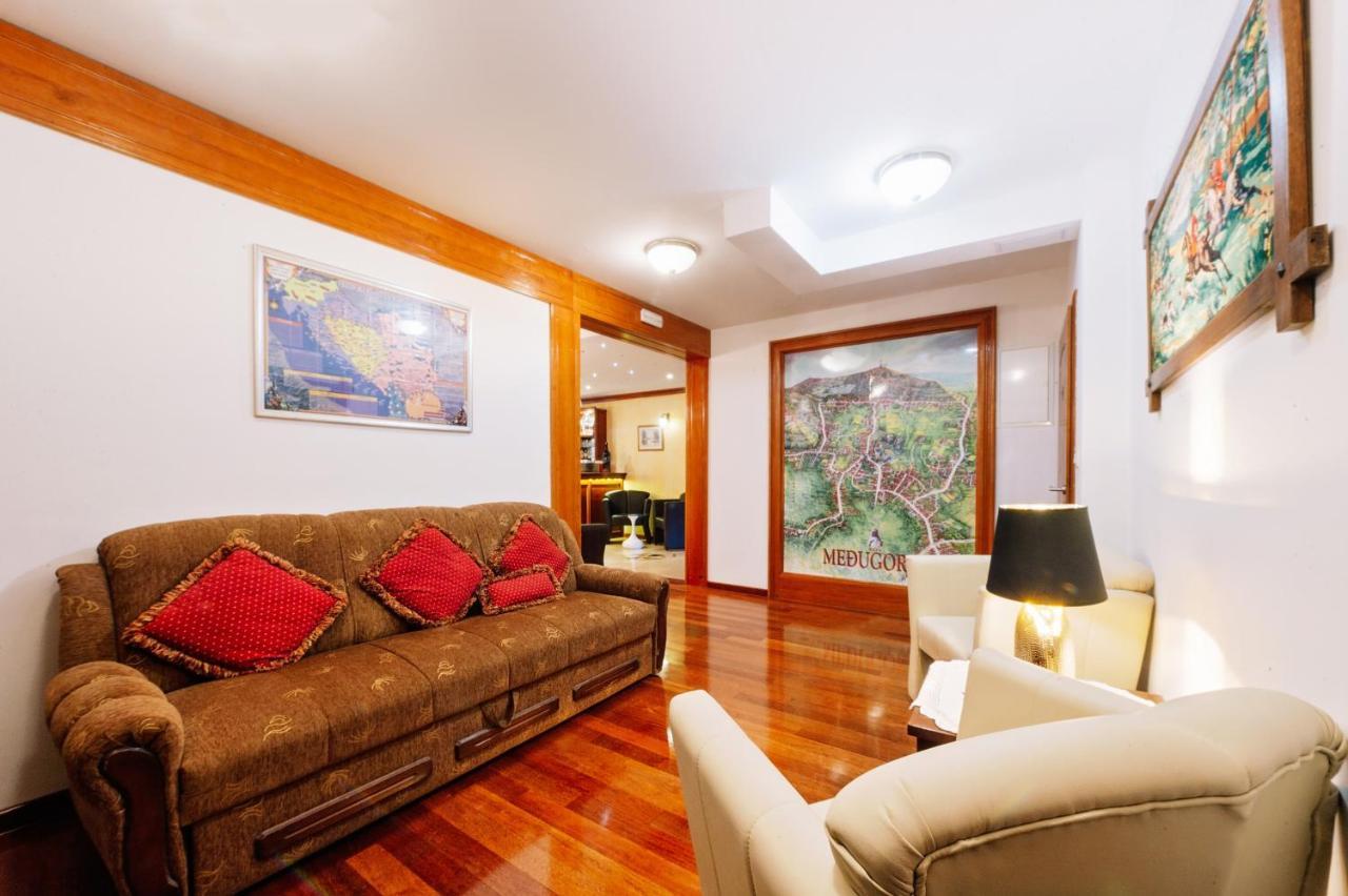 Irish House Medugorje Aparthotel Bagian luar foto