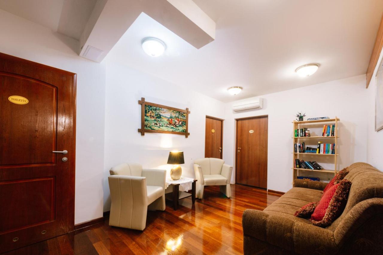 Irish House Medugorje Aparthotel Bagian luar foto