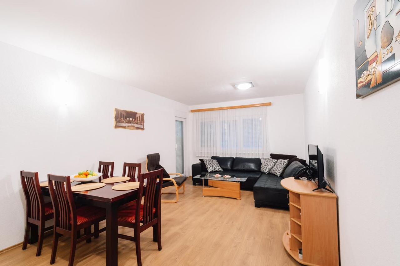 Irish House Medugorje Aparthotel Bagian luar foto