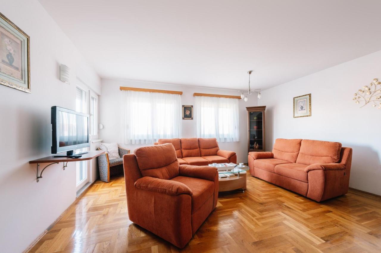 Irish House Medugorje Aparthotel Bagian luar foto